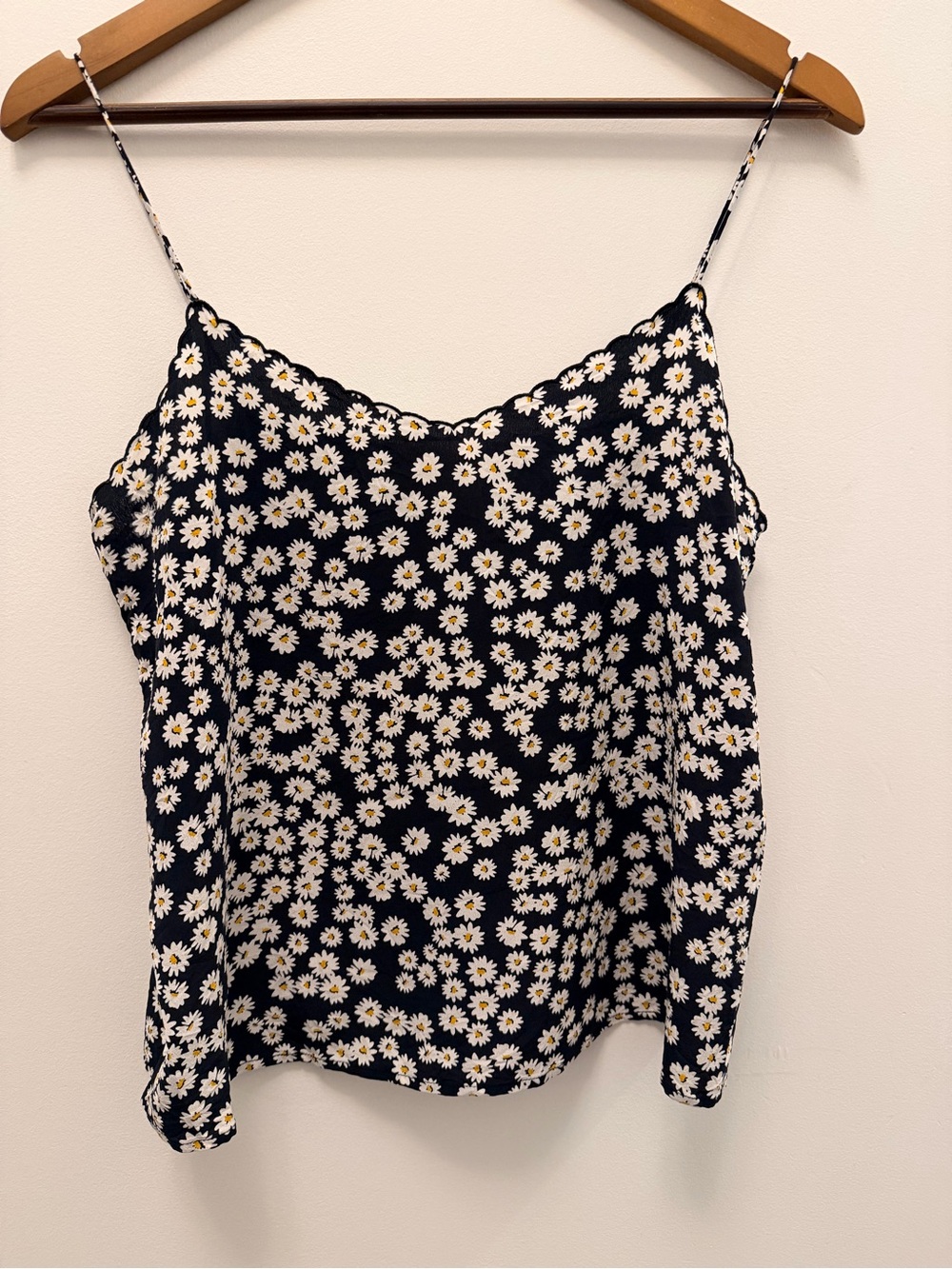 Sezane Daisy Print Scalloped Cami